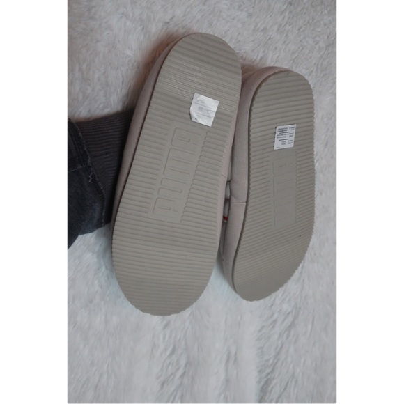3 DIFFERENT PUMA SLIPPER COLORS ❤️👽💚 - Picture 3 of 9